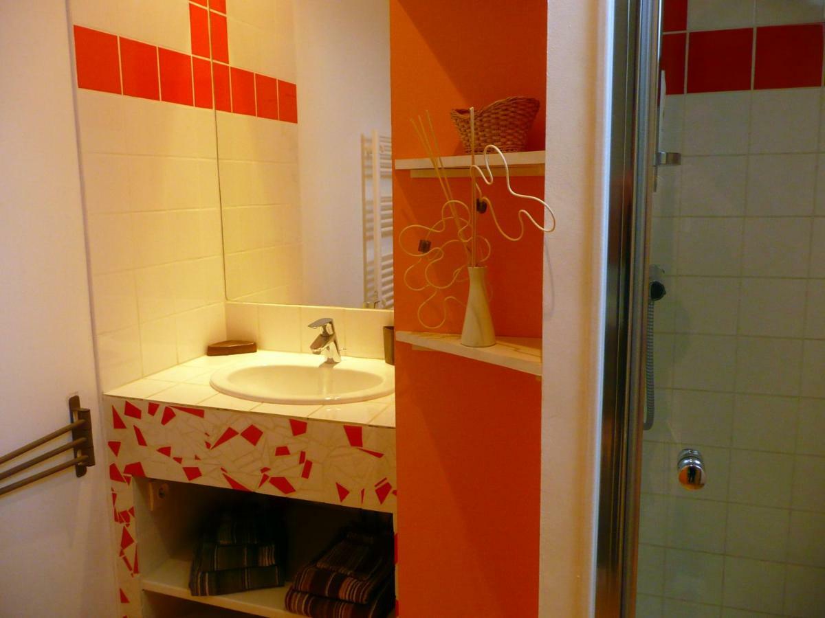 Domaine De La Cour Vautier Bed & Breakfast Mandeville-en-Bessin Exterior foto
